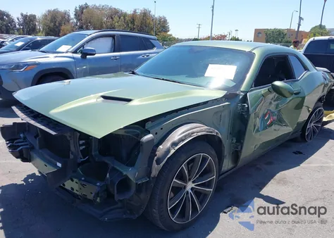 2022 Dodge Challenger Sxt z USA, uszkodzony, nr VIN 2C3CDZAG2NH212066